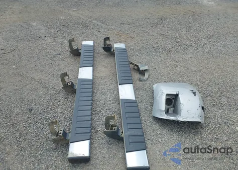 2011 Chevrolet Silverado K1500 Lt z USA, uszkodzony, nr VIN 1GCRKSE33BZ141174